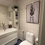 Appartement Modern Laegenhet Med Villakaensla *