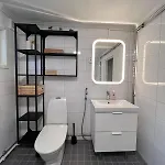 Apartamento Modern Laegenhet Med Villakaensla