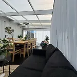Modern Laegenhet Med Villakaensla Apartamento Mariehamn