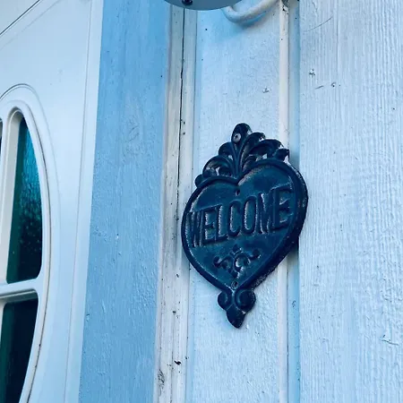 Appartement Modern Laegenhet Med Villakaensla Mariehamn