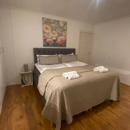 Modern Laegenhet Med Villakaensla Apartment Mariehamn