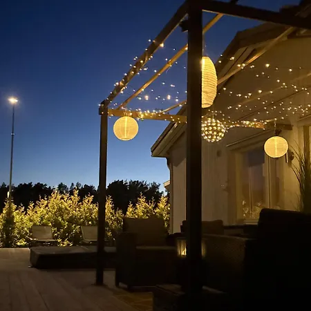 Modern Laegenhet Med Villakaensla