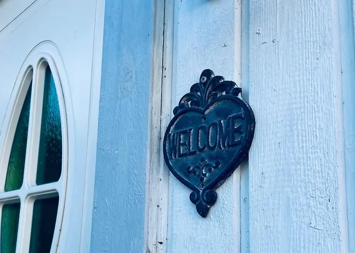 Apartman Modern Laegenhet Med Villakaensla Mariehamn