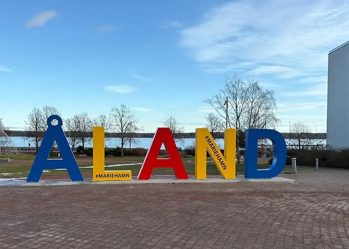 Modern Laegenhet Med Villakaensla Appartement *