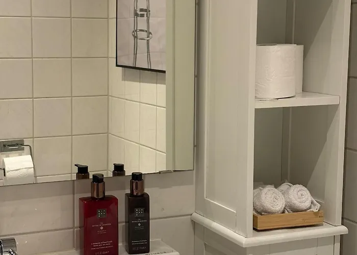 Modern Laegenhet Med Villakaensla * Mariehamn