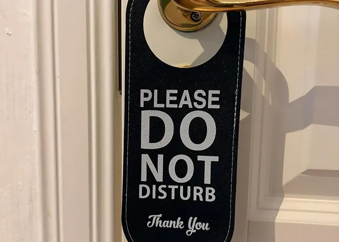 Modern Laegenhet Med Villakaensla *