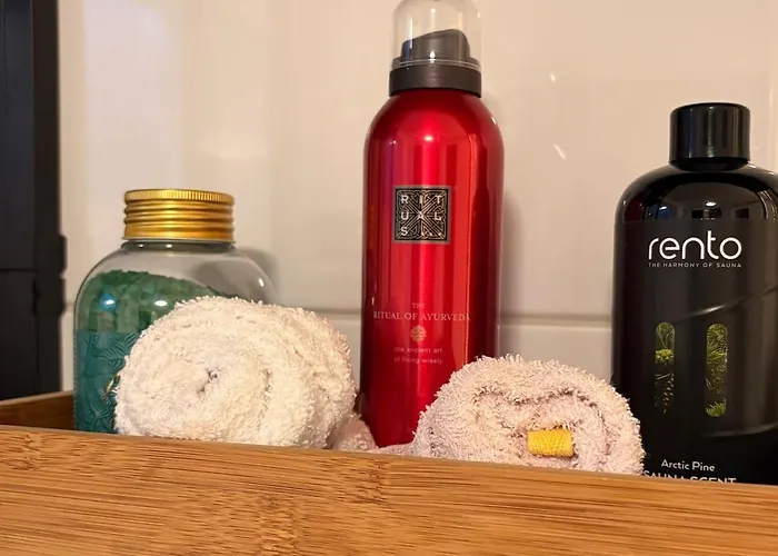 Modern Laegenhet Med Villakaensla Apartman *